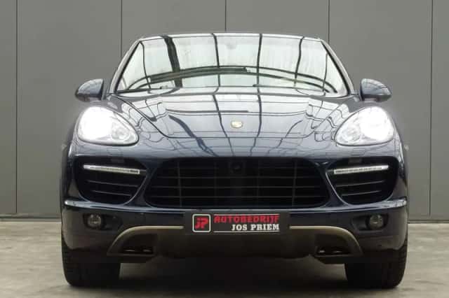 Porsche Cayenne (2011) thumbnail 5