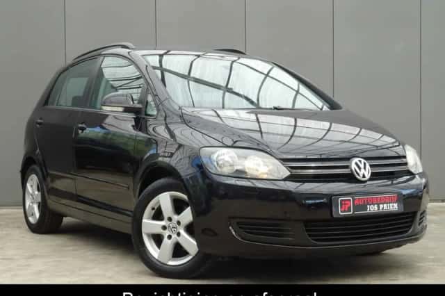 Volkswagen Golf (2011) thumbnail 1