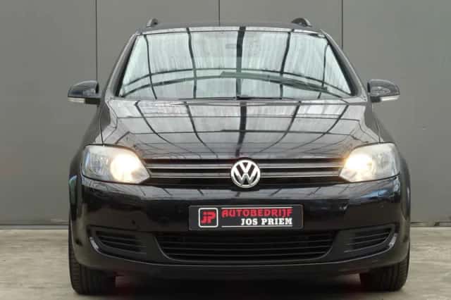 Volkswagen Golf (2011) thumbnail 5