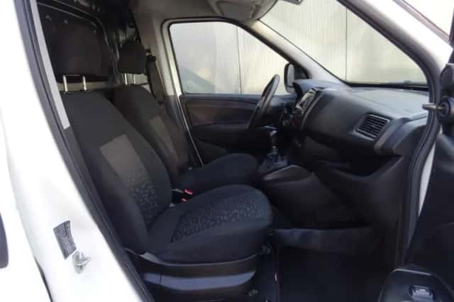 Opel Combo (2016) thumbnail 4