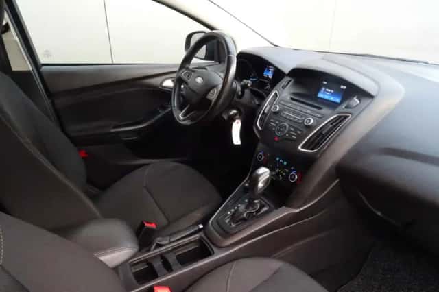 Ford Focus (2016) thumbnail 3