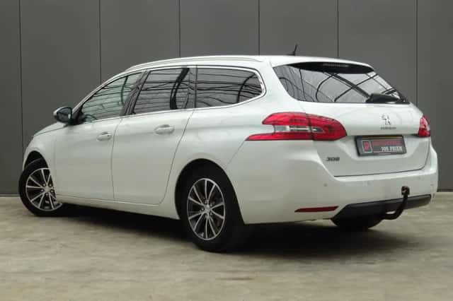 Peugeot 308 (2016) thumbnail 2