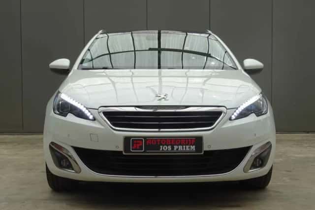 Peugeot 308 (2016) thumbnail 5