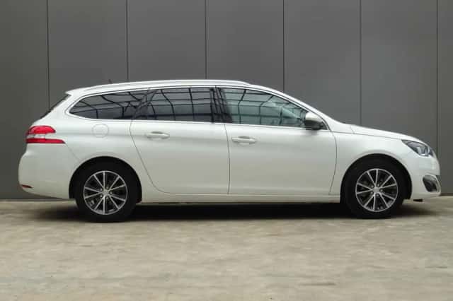 Peugeot 308 (2016) thumbnail 6