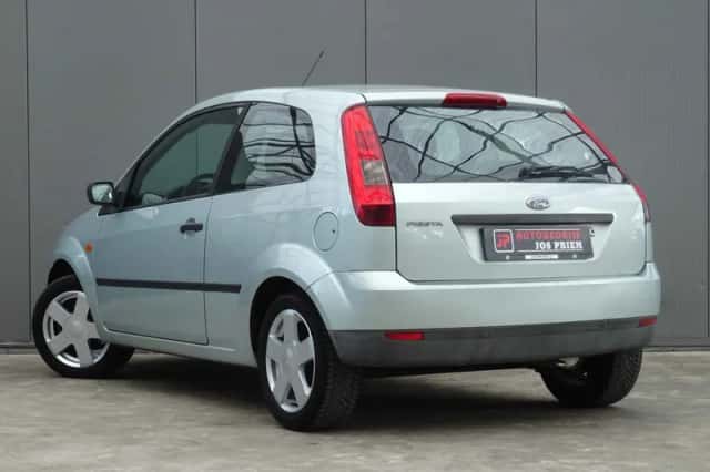 Ford Fiesta (2003) thumbnail 2