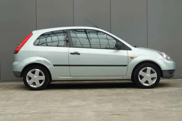 Ford Fiesta (2003) thumbnail 6