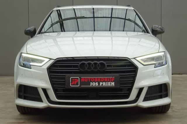 Audi A3 (2016) thumbnail 5