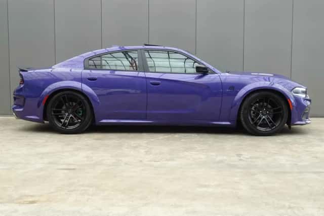 Dodge Charger (2016) thumbnail 6