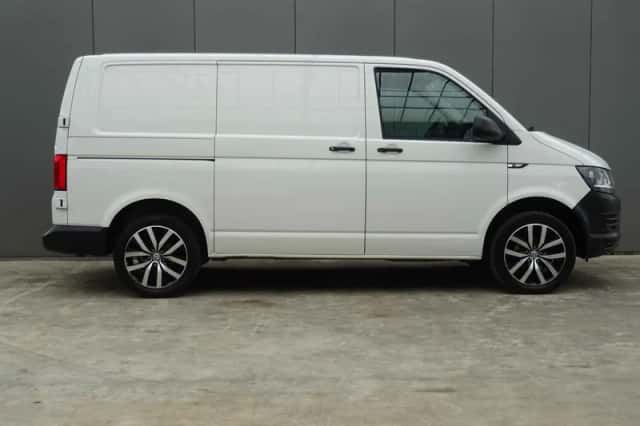 Volkswagen Transporter (2017) thumbnail 6