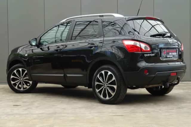 Nissan Qashqai (2013) thumbnail 2