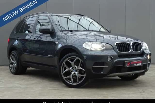 BMW X5 (2012) thumbnail 1