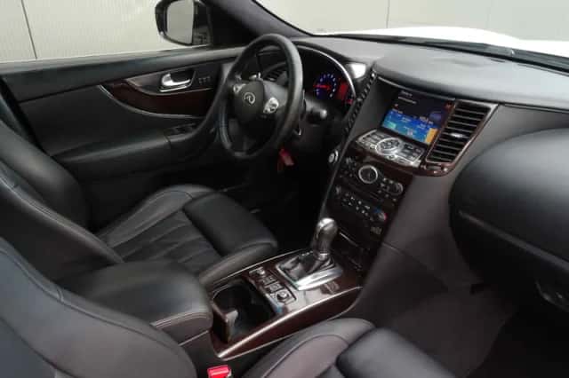 Infiniti FX (2010) thumbnail 3
