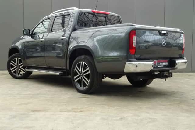 Mercedes-Benz X-Klasse (2019) thumbnail 2