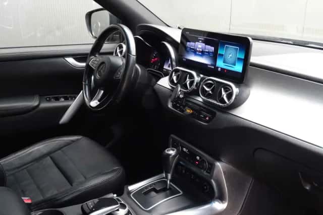 Mercedes-Benz X-Klasse (2019) thumbnail 3