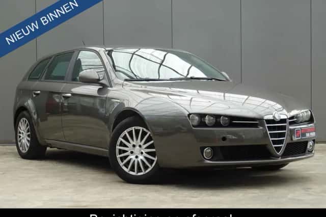 Alfa Romeo 159 (2006) thumbnail 1