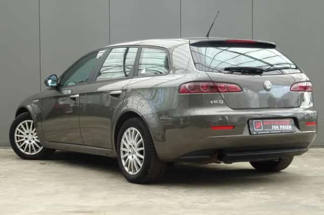 Alfa Romeo 159 (2006) thumbnail 2