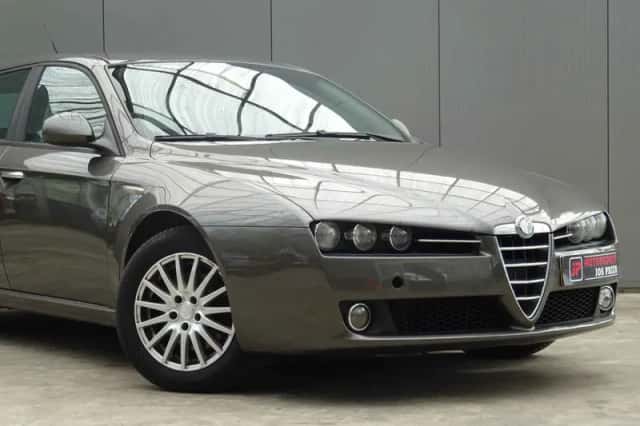 Alfa Romeo 159 (2006) thumbnail 3