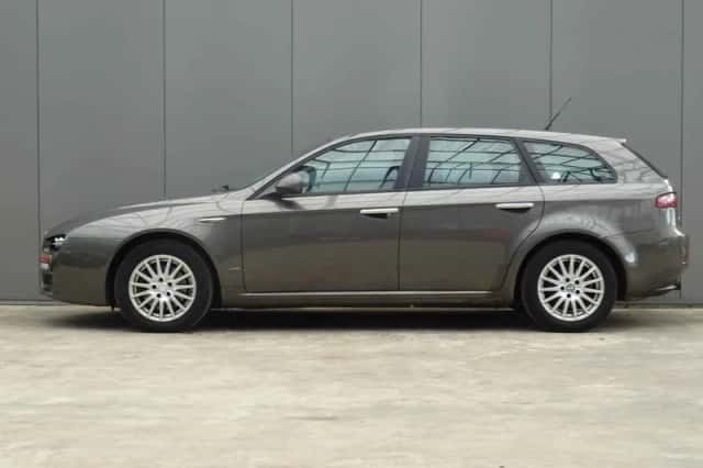 Alfa Romeo 159 (2006) thumbnail 5