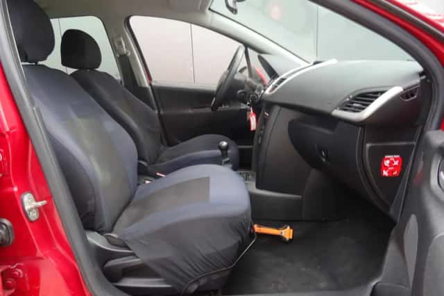 Peugeot 207 (2007) thumbnail 4