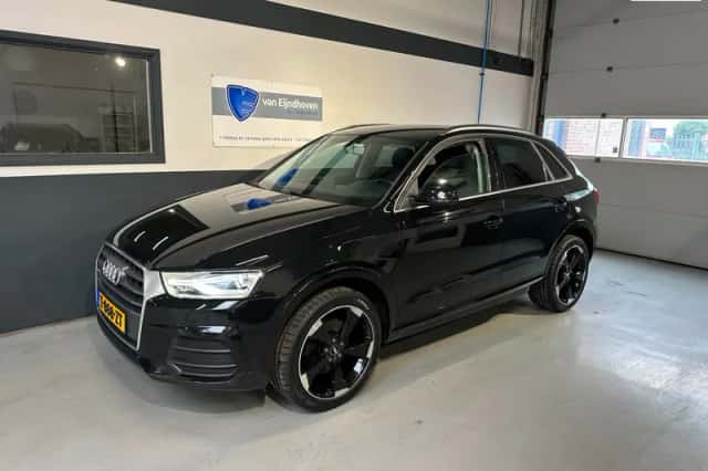 Audi Q3 (2015) thumbnail 2
