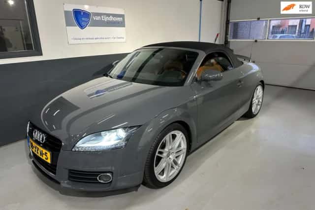Audi TT (2012) thumbnail 2
