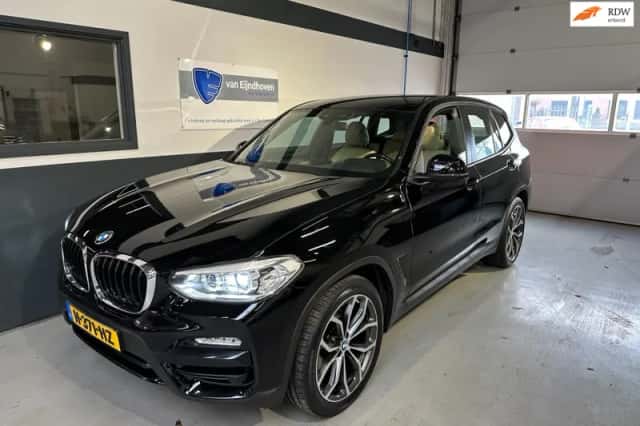 BMW X3 (2018) thumbnail 2