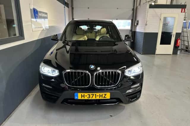 BMW X3 (2018) thumbnail 4