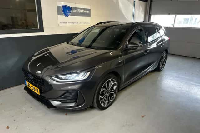 Ford Focus (2023) thumbnail 2