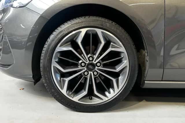 Ford Focus (2023) thumbnail 5