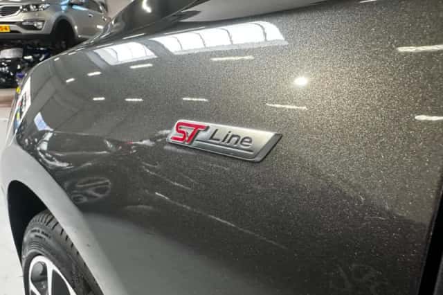 Ford Focus (2023) thumbnail 6
