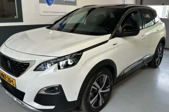 Peugeot 3008 (2019) thumbnail 1