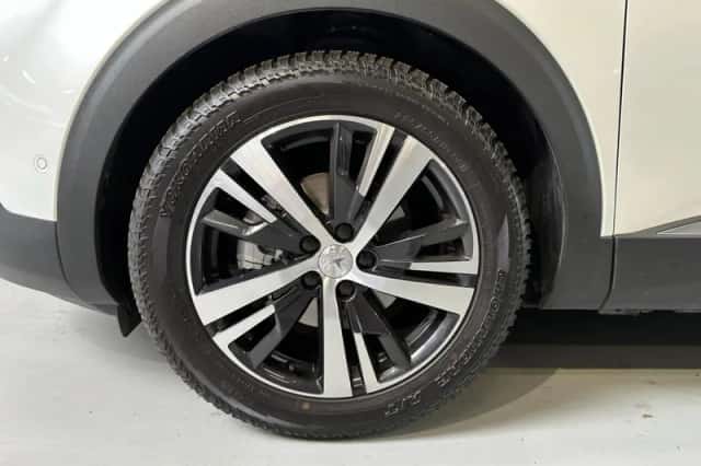 Peugeot 3008 (2019) thumbnail 6