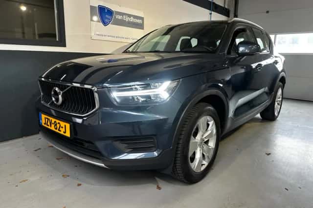 Volvo XC40 (2022) thumbnail 5