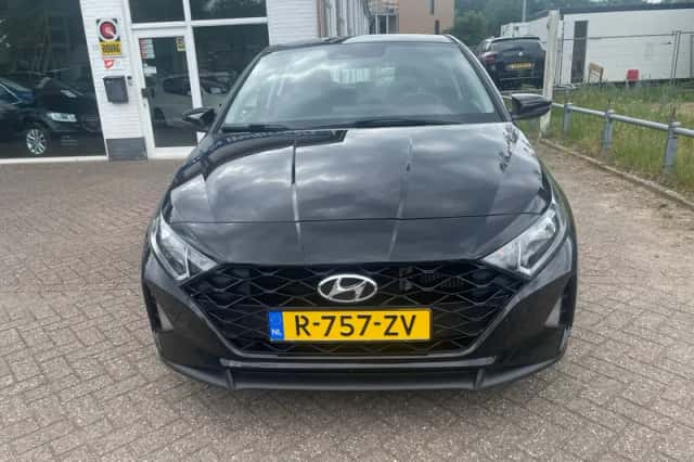 Hyundai i20 (2023) thumbnail 5