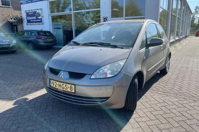 Mitsubishi Colt (2008) thumbnail 1
