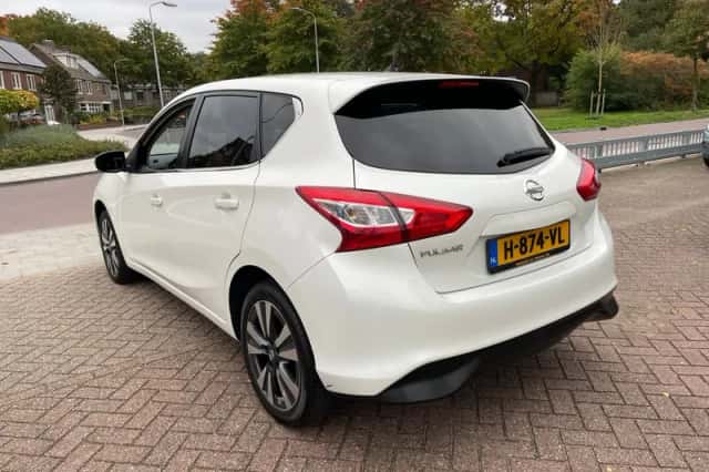Nissan Pulsar (2017) thumbnail 4
