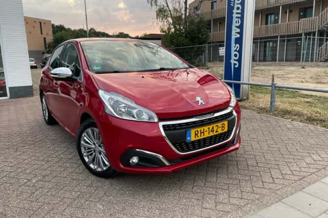 Peugeot 208 (2017) thumbnail 2