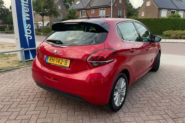 Peugeot 208 (2017) thumbnail 3