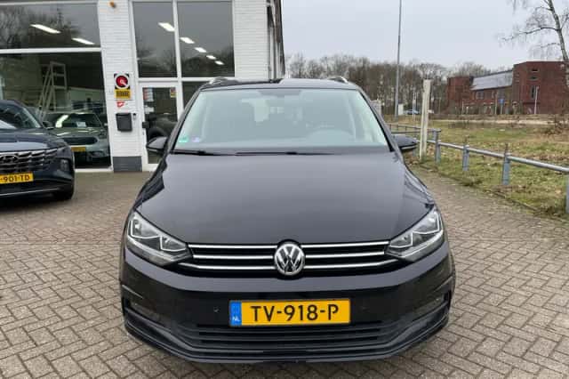 Volkswagen Touran (2018) thumbnail 5