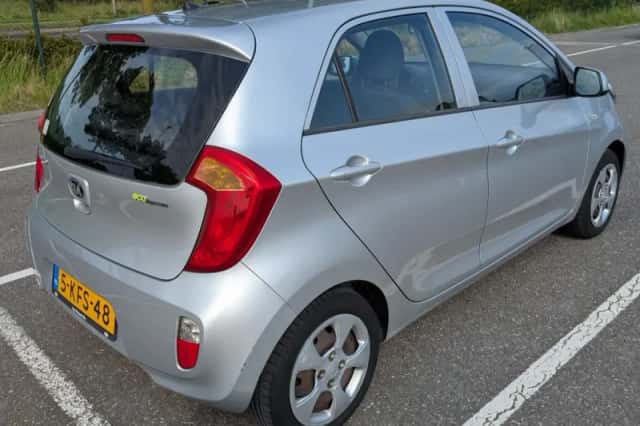 Kia Picanto (2013) thumbnail 5