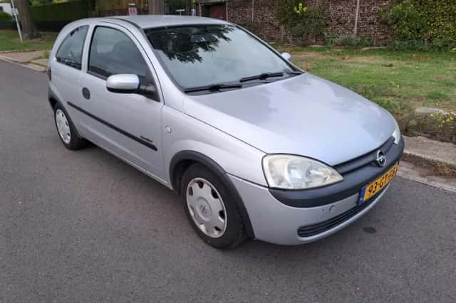 Opel Corsa (2001) thumbnail 1