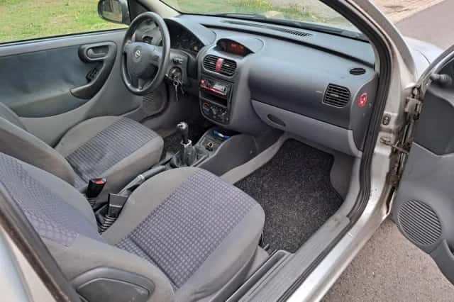 Opel Corsa (2001) thumbnail 5