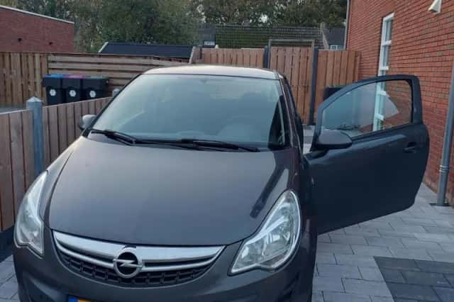 Opel Corsa (2011) thumbnail 1