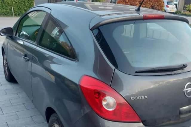 Opel Corsa (2011) thumbnail 3