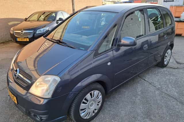 Opel Meriva (2008) thumbnail 2