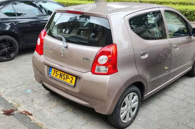 Suzuki Alto (2010) thumbnail 4