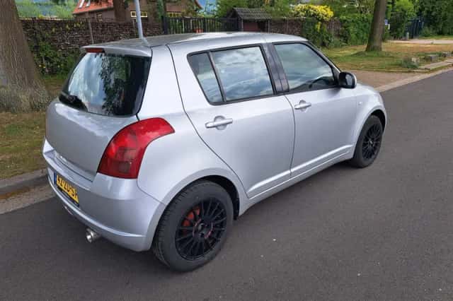 Suzuki Swift (2008) thumbnail 2
