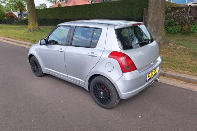 Suzuki Swift (2008) thumbnail 4