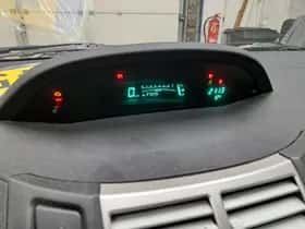 Toyota Yaris thumbnail 5