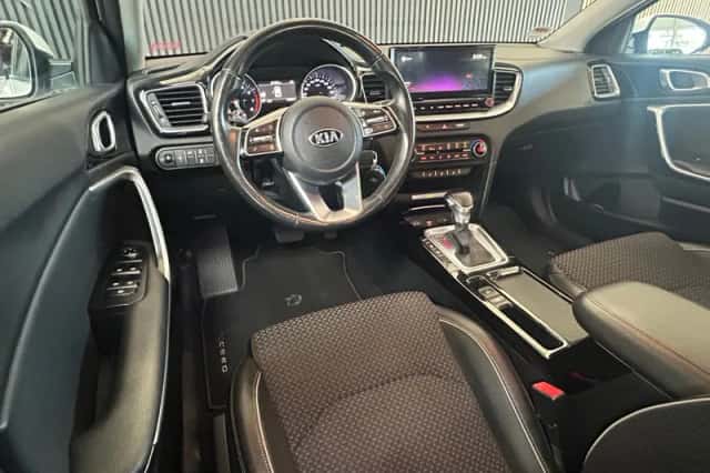 Kia XCeed (2020) thumbnail 2